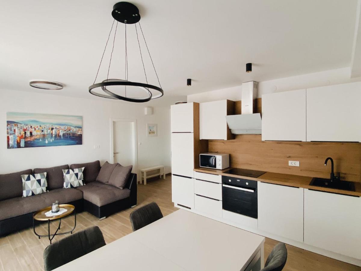 Family Friendly Apartments With A Swimming Pool Povljana, Pag - 244 Exterior photo
