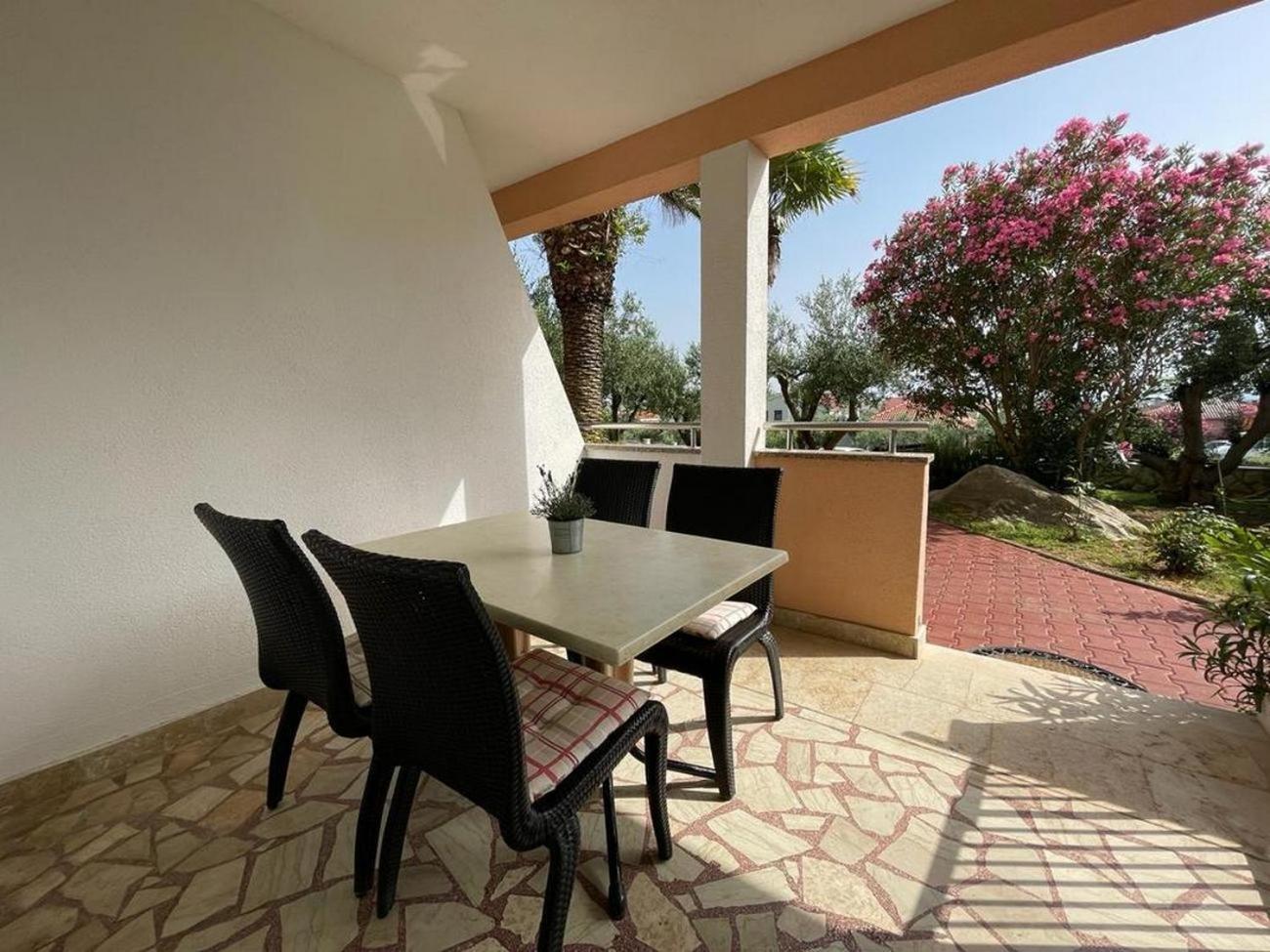 Family Friendly Apartments With A Swimming Pool Povljana, Pag - 244 Exterior photo
